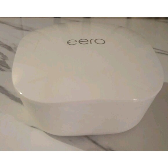 Eero  Wi-Fi Extender Beacon Model J010001 - Picture 3 of 7